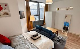 Modern 2 Bedroom Flat Next To Liverpool Street